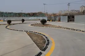 科目二曲线行驶万能看点，车内外详细流程！#秦皇岛驾校场地