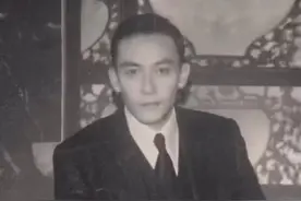 张震的这张照片可以让人瞬间脑补一本小说，好有故事感#张震视频封面