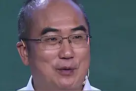 金银潭医院院长张定宇身患渐冻症，仍乐观面对生活和工作：生命就是要珍惜每一刻，每一分，每一秒！致敬！视频封面