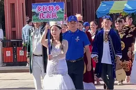 塔城地区托里县第三十五届阿肯阿依特斯文化旅游节开幕！#这里是中国新疆 #新疆旅游 视频封面