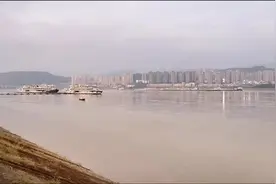 在广东晚上睡觉要开空调，不然热得睡不戳！回万源睡了一晚上