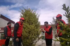 只要人人都献出一点爱，世界将变成美好的人间；只要人人都植棵树视频封面