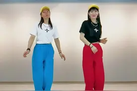 昨天直播时因为用错了词被停播，扣信用分2.5分，还限我的流，容我点燃一根烟压压惊！我依然努力的创作，加油！#原创编舞 #不限流 @抖音短视频 