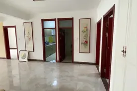 辅仁学区复式房上线～～～ 可用270平+ 两层可打通，目前是两套视频封面