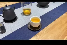 端茶时应该注意哪些礼仪 你学会了吗？#茶 #茶礼仪 #茶知识@抖音短视频