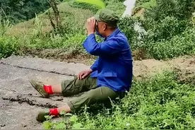 算了 我还是去看我的🐮😂😂😂#抖音热门 #农村搞笑段子 #酒鬼哥 视频封面