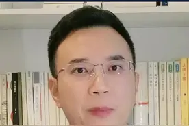 谁是刽子手？寻亲男孩刘学州去世，除了痛心，更要追问到底#大v快评 #河北寻亲男孩刘学州已去世 #刘学州去世  #再不见夜里听歌的小孩 视频封面