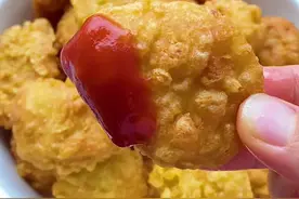 肯爷爷的麦乐鸡块，在家也能轻松复刻，求求你们赶紧去做，外酥里嫩，看得见的真材实料#动手自己做美食 @抖音短视频视频封面