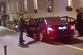 顶奢蓝血@GUCCI 不高冷，只是暖的是三奢代言人#肖战 罢了，量身定制刺绣款手工刺绣3个月 。内🐟唯一三奢代言人肖战，优雅、高贵、帅气，肖战与GUCCI强强联合#肖战gucci品牌代言人 #肖战真力时品牌代言人 #肖战tods品牌代言人 #肖战对财神的执着 yi视频封面