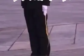 北京的大风，吹跑了房子，吹飞了姑娘，吹得昆明湖浪打浪，只有他岿然不动！致敬！视频封面