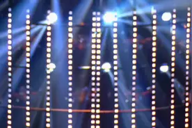 俄版百变大咖秀：“瓦伦蒂娜”模仿夏奇拉《Waka Waka》