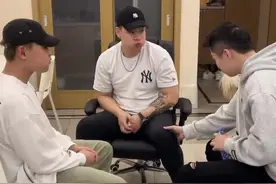 #搞笑#忍痛挑战#最佳损友 我不是故意的我是有意的@小帅🥴 @狄远视频封面