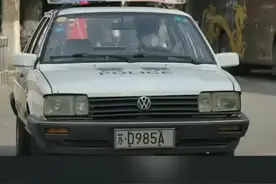 交警出动985警车霸气护航高考 网友：仪式感直接拉满！#2022高考护航视频封面