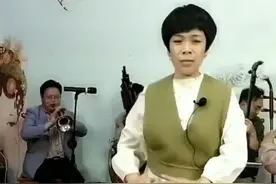 麦田姐姐（齐梅）一直在外打工20年没唱戏猛一唱不习惯导致嗓子哑了，望戏迷朋友谅解，谢谢#曲剧 @抖音短视频视频封面