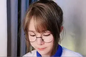 真的太真实了🌚我昨天考完试也是这样的很尴尬#乔乐思密达 @陌陌小灯灯 @柠檬/白忆瑶在线护主🙏（乔乐场控）视频封面