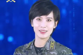 【兵说兵事｜军队院校如何报考？完整指南来了！】这两天，全国各地高考成绩陆续公布，不少有志青年渴望报考军校，加入迷彩方阵。那么，报考军校都有啥条件？需要注意哪些事项？军校学员及家属又能享受怎样的待遇呢？今天，“兵说兵事”栏目主播武警中校警官赵冰晶为您详细解读。（王文、赵冰晶、丁首越）