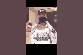 #陈伟霆 一年前去巴黎的时候，真的是好弟弟哈哈哈视频封面