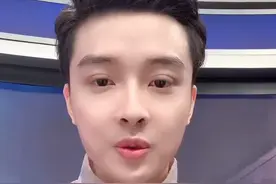 武磊从小就是学霸，父亲为培养儿子踢球辞职做保安。#精彩球不停 #苗霖评书 #国足 #足球 #武磊视频封面