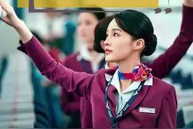 #中国机长 明星穿空姐制服，颜值也太能打了吧！谁最撩？#李沁 #张天爱 #刘亦菲 #杨幂 #唐嫣 #关晓彤视频封面