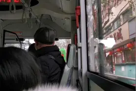 视屏为证，希望你飞黄腾达那天不要忘了你姐😏   #抖音热门视频封面