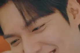 她好像对我的绯闻女友特别感兴趣！你们说她是喜欢上我了吗？ #李敏镐  #金高银视频封面