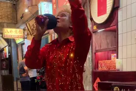 明哥又有歌仔唱 #美食趣胃计划 #探星计划 #广州 #炒螺明 #梅艳芳 #梦伴 @抖音短视频