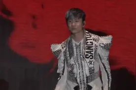“地球毁灭了以后，我仍爱你爱的不知天高地厚！视频封面