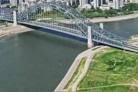 大家说，生活在这样一个城市，你骄傲不骄傲！#武汉美好推荐官 #地标建筑 #航拍 #一线城市视频封面