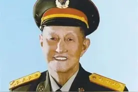 1988年9月14日，解放军再次恢复军衔制，共17人被授予上将军衔#历史 #将军视频封面