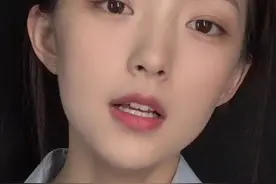 真正的自信，是敢于自嘲！视频封面