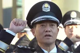 #致敬110# 重温誓词致敬坚守视频封面