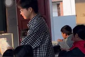 我还有什么不满足呢，毕业直接入编，没住过出租房没体验过大城市的辛酸苦辣，从六岁开始就没离开过校园，一直有家人和学校的庇护，站在大多数人都想要站在的位置，下班就能做自己喜欢的事情，努力工作，圈子干净，虽然生活能一眼望到头，但我眼里一直有光，也会永远有光#教师 #教师编制 #乡村教师 #当我们成为老师视频封面