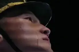 冬奥开幕式落泪的中国军人找到了。视频封面