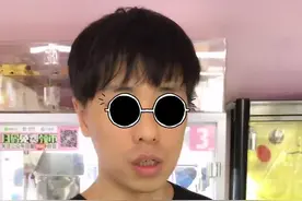 #抓娃娃 #轻知识计划   破解娃娃机防甩来了！谁能在这个视频把50w粉以上网红叫来  我直播倒立抓娃娃！