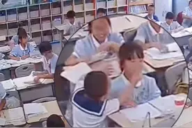 来自别人家的弟弟，姐姐心化了#感动瞬间  #懂事的孩子 #姐弟 #萌娃视频封面