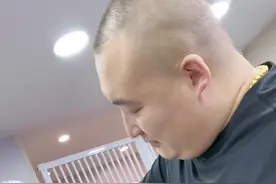 狗肚子装不了2两香油，一片儿火腿肉10分钟就拉肚子了😂#博美视频封面