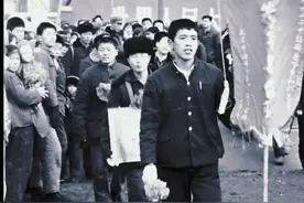 1972年塘沽首批上山下乡的知识青年#天津塘沽 #珍贵影像 #阿图奔腾 视频封面