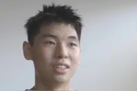 #崔永熙 我经常看伦纳德和科比的比赛录像，我希望能留在这边提升自己#科比 #伦纳德视频封面