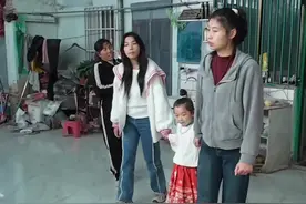 希望大家以我们为例，拒绝电子产品代养，少接触电子产品，多陪她们玩。我们现在也很后悔但是已经没有后悔的机会了，多陪陪孩子让孩子每天过的充实。#杨先生谷小姐一家人视频封面