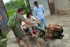 自己改装最小拖拉机#玩泥巴的最高境界 #这辆拖拉机太不简单了视频封面