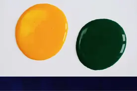 听说色弱的人不能换驾驶证？这是真的吗？还是只是以讹传讹的谣言？其实，色弱的人是可以换驾驶证的。只要你不是红绿色盲，能够辨别红绿灯，就可以正常换领驾驶证。换证前，你需要去医院或者自助体检机进行体检，体检时会进行辨色力检查。如果你的色弱情况比较严重，还可以申请单色卡进行测试。只要体检通过，你就可以去车管所进行换证，或者在交管12123平台上进行操作换证。不过，虽然轻微色弱不影响换证，但还是建议你提前自测一下红绿色辨别能力，体检时，医生会根据你的辨色能力给出专业的判断和建议，只要符合要求，你就可以顺利换证。#珠海#中山#广州#佛山#深圳#东莞视频封面