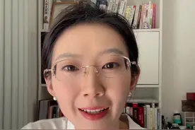 吃撑了胃胀？一招教你快速缓解！ 吃多了顶得慌、胃胀难受，真的很让人抓狂。 这时候，试试拍打腹股沟！ 简单又快，几分钟就能缓解不适。 平时如果你也容易吃撑、腹胀，每顿饭后拍一拍腹股沟，能帮助脾胃运化，促进消化～ 拍着拍着，不知不觉就开始打嗝、排气，肚子立马轻松了！ #吃撑了 #胃胀 #胃顶 #腹股沟 #拍打腹股沟