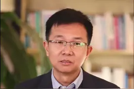 不查核酸、不看健康码，这是大家期待的正常出行。当核酸报告、健康码不再成为大家出入的通行证，那个时候，我们的正常生活就算回来了。#除特殊场所外不查验健康码 #广州疫情 #国务院联防联控机制新闻发布会