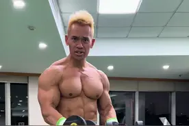 练手臂超级组 五公斤教大家速度练炸裂手臂，顺便秀一秀，你get到了吗？#get哥 #手臂训练  #上海国际健身展 #中国健身健美精英职业联赛 #get哥直播视频封面