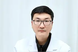 肺癌出现脑转移一样可以长期生存！ #肺癌 #脑转移  #医学科普视频封面
