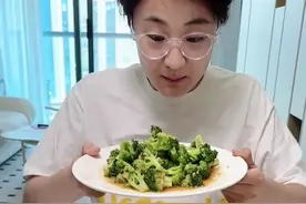 比西蓝花热量还低的蔬菜#吃瘦不饿瘦 #减脂餐 #减肥吃什么 #低卡美食 #食物热量视频封面