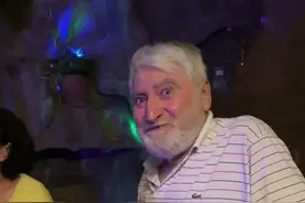 叙利亚🇸🇾大马士革，汗娜迪的牙齿已经到了后续阶段了，爷爷也挺好，今晚丝巴给她村里的姐妹准备了一个生日惊喜 … #叙利亚 #大马士革 #旅行见闻 #叙利亚旅行视频封面