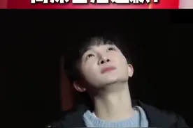 近日，歌手@卡布叻_周深 9.29Hz世界巡回演唱会首站伦敦站遭遇“夭折”，被迫取消。周深本人现身现场，多次鞠躬向歌迷们致歉，更是数度泪崩！#周深伦敦演唱会取消 #周深含泪致歉视频封面