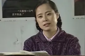 #毛主席的女儿指出教材错误，老师让请家长视频封面