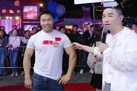 #户外直播现场 姜涛大舞台，开心你就来！